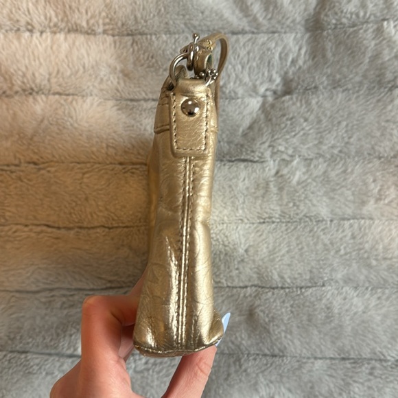 Coach Gold tones wristlet - Picture 7 of 14